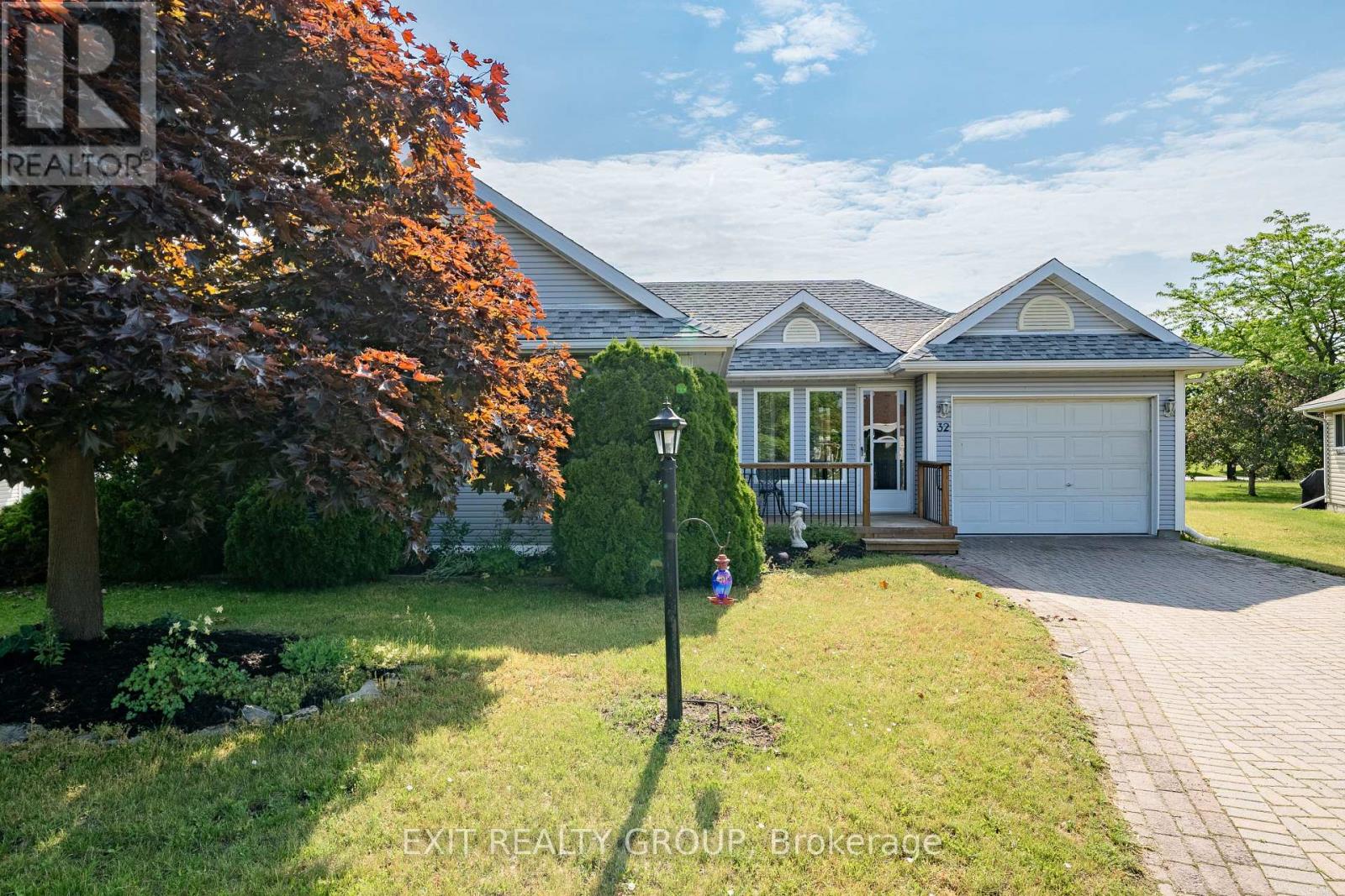 32 HERITAGE DR, prince edward county, Ontario