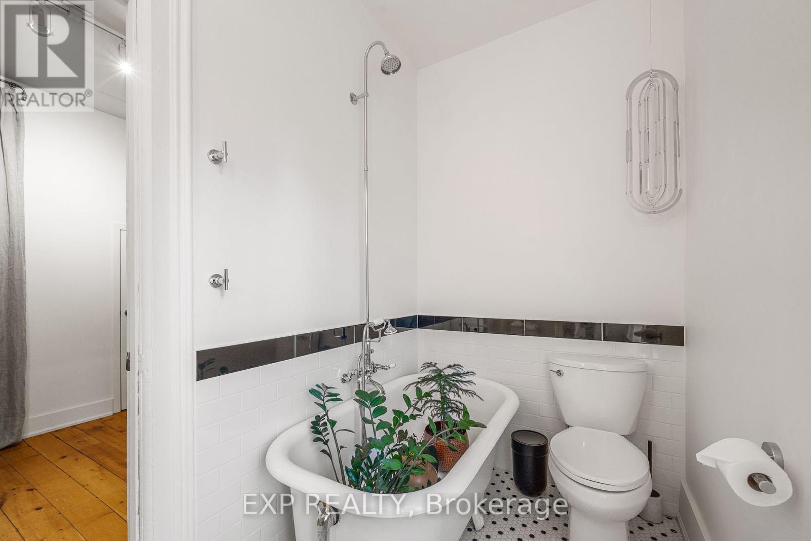 297 Main Street, Prince Edward County (Bloomfield), Ontario  K0K 1G0 - Photo 14 - X9378196